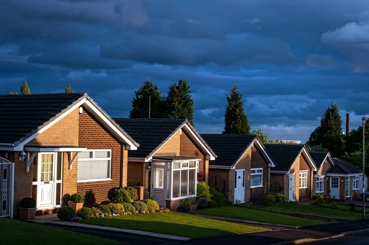 retirement bungalows in a row